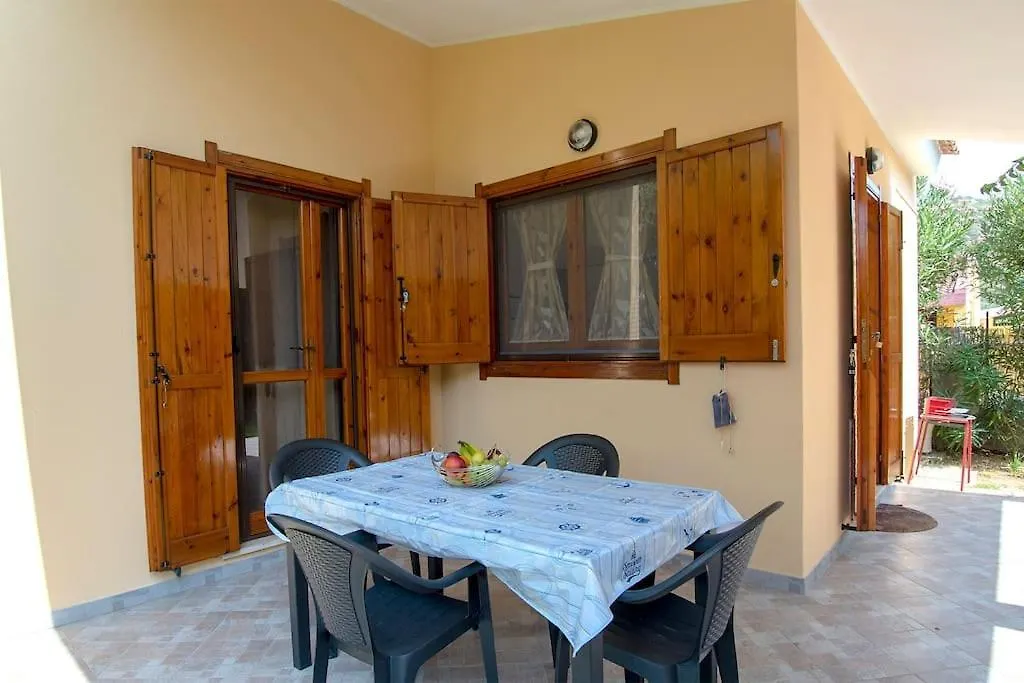 Casa Kody A 500 Mt Dalla Spiaggia Di Geremeas Marongiu Italy
